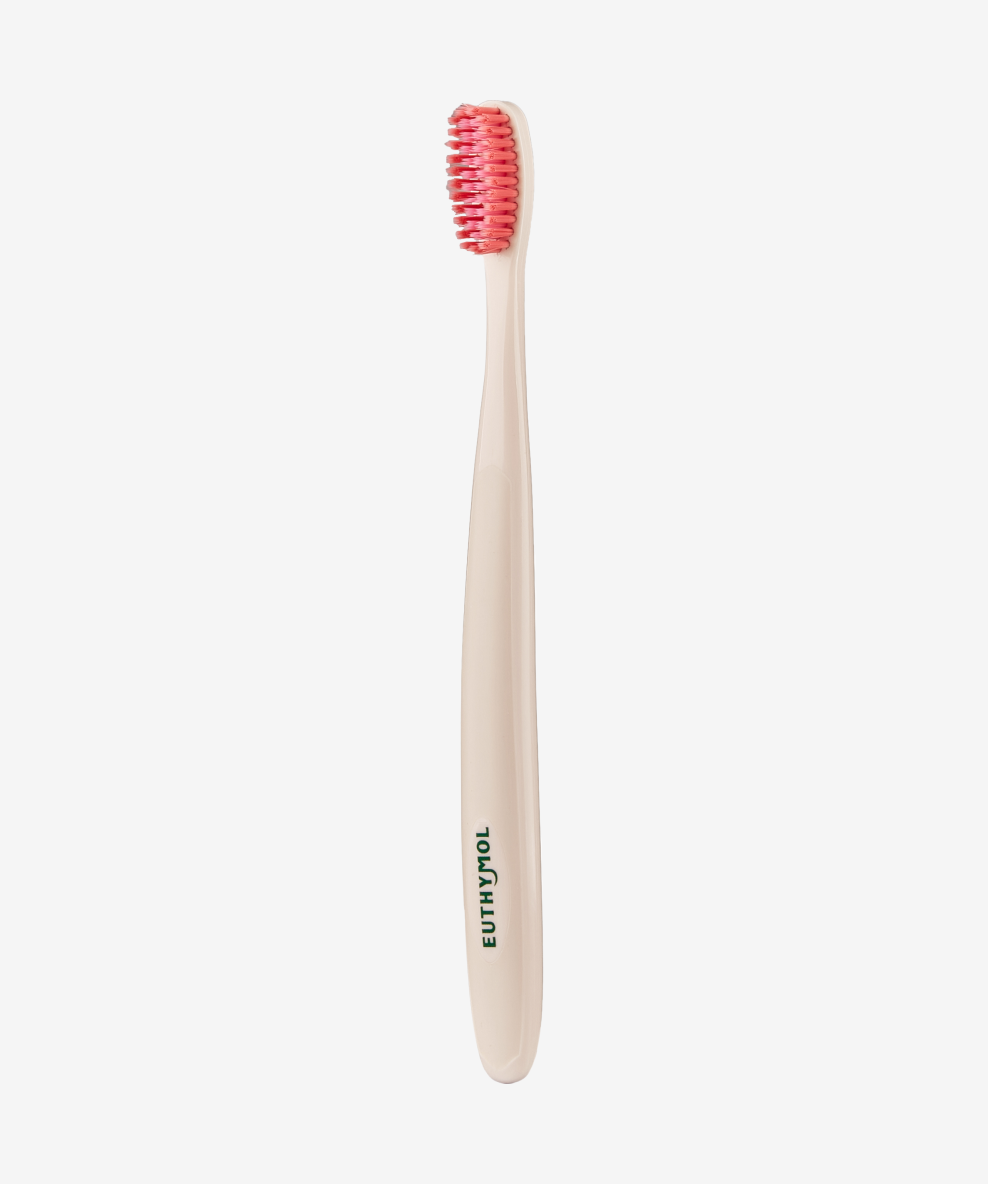 An image of the white Euthymol Whitening Toothbrush