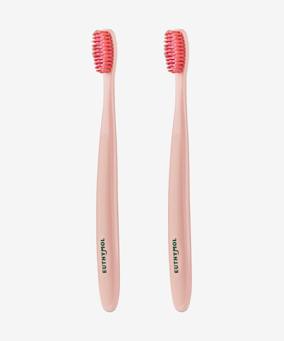 Whitening Toothbrush 2-Pack (Pink)