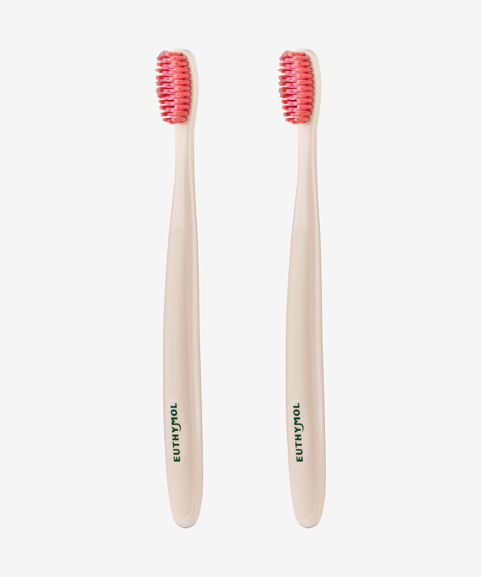 Whitening Toothbrush White (2 packs)